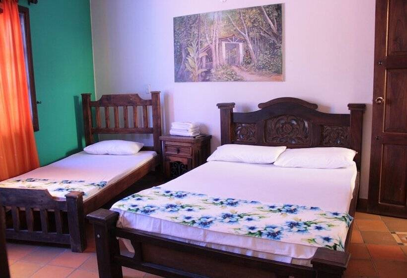 هتل Campestre Villa Lucila