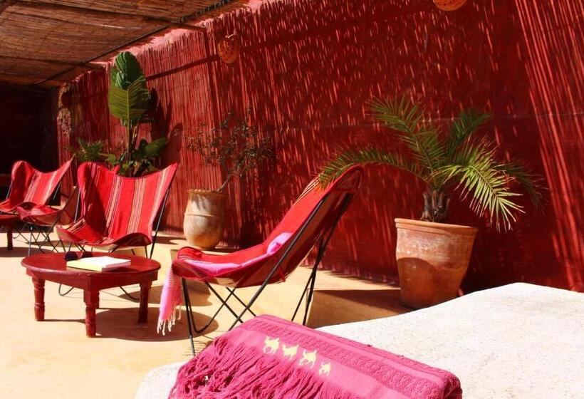 هتل De Charme Les 3 Chameaux 4 étoiles