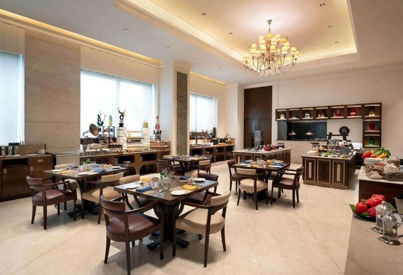 هتل Ramada Plaza Chennai