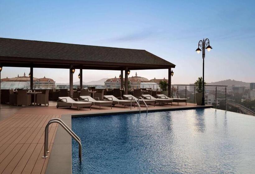 هتل Ramada Plaza Chennai