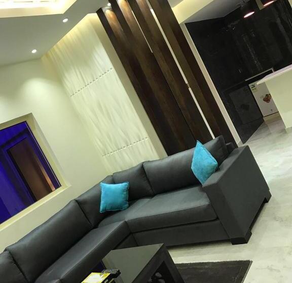 استراحتگاه Tree Season Chalets