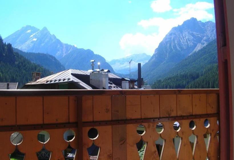 تختخواب و صبحانه Garnì Serena