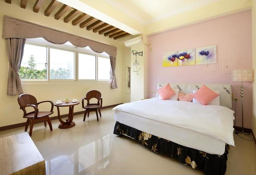 تختخواب و صبحانه Love Fun House