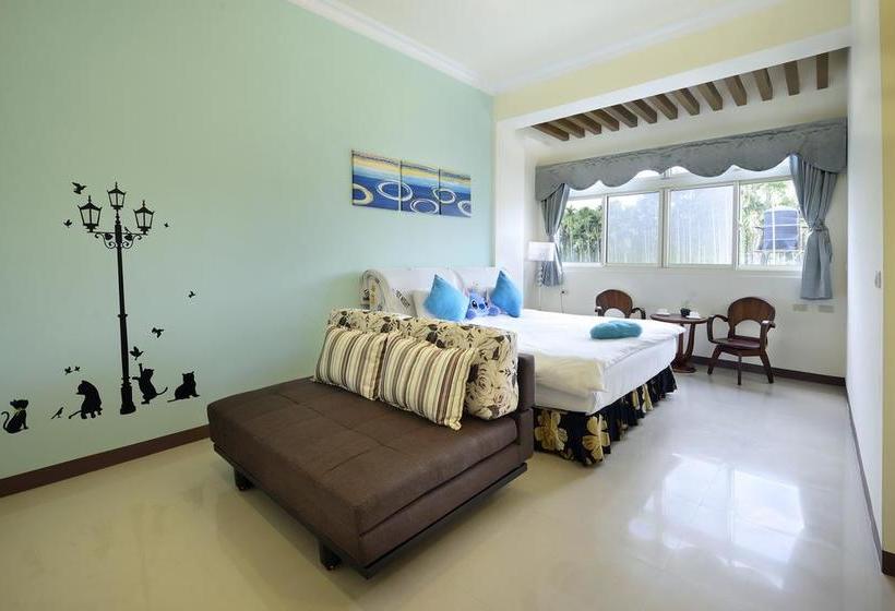 تختخواب و صبحانه Love Fun House