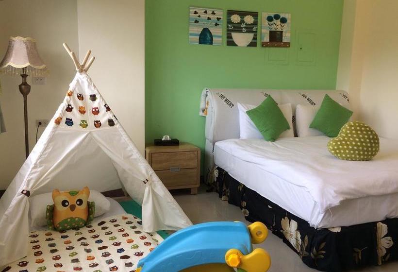 تختخواب و صبحانه Love Fun House