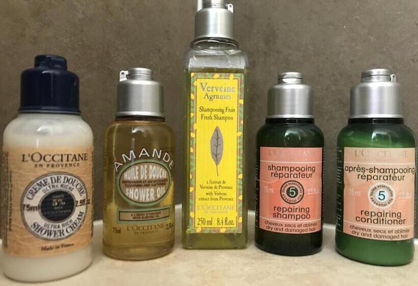 تختخواب و صبحانه Tresillian House