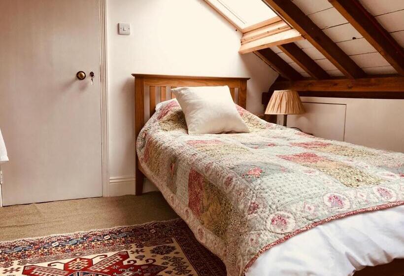 تختخواب و صبحانه Tresillian House