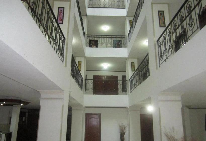 هتل Davinci Calarca