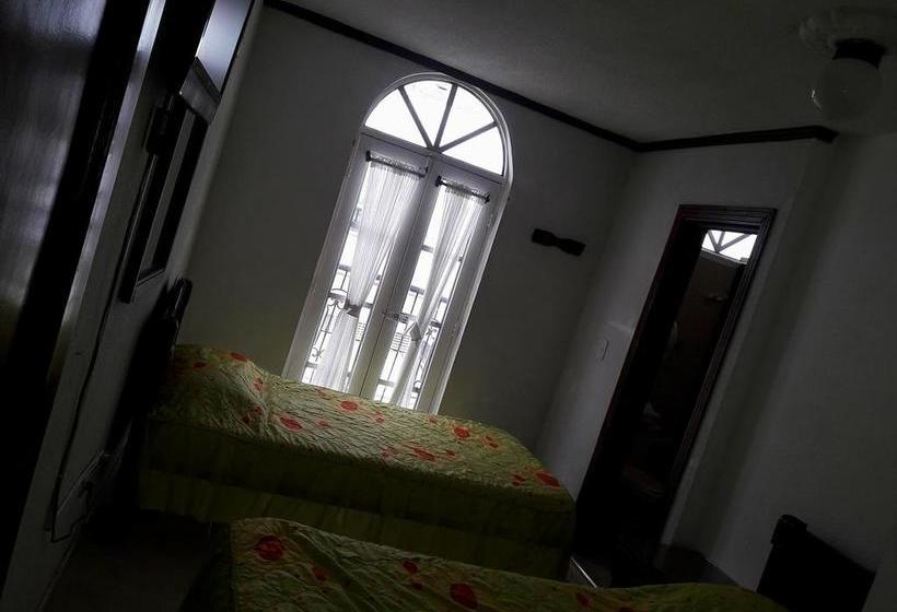 هتل Davinci Calarca