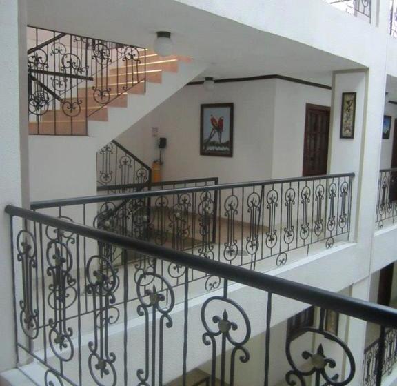 هتل Davinci Calarca