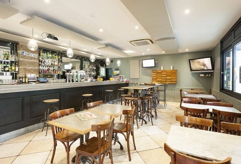 ホテル Restaurant Des Maures