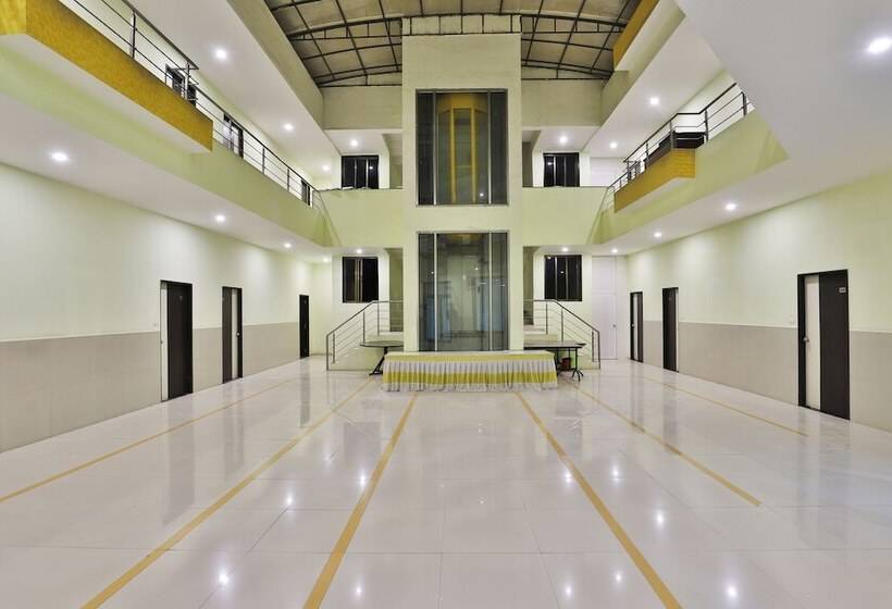 Отель Shree Plaza