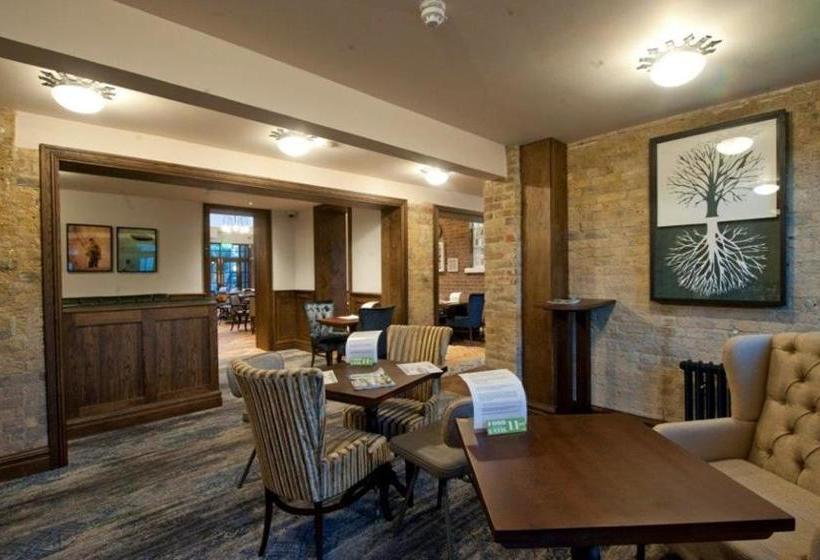 בית מלון כפרי The Golden Hope Wetherspoon