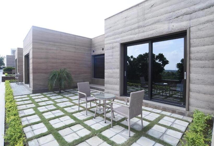 渡假胜地  The Lalit Mangar