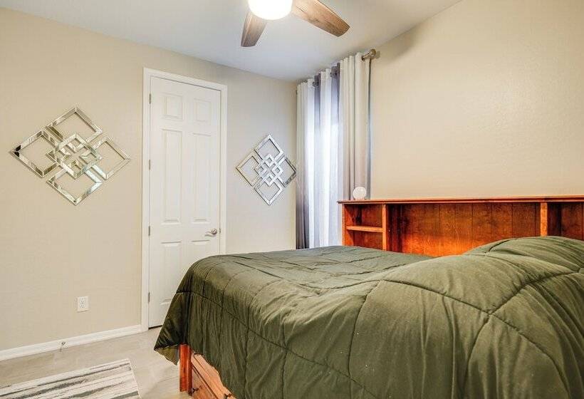 Central Casa Grande Home In Quiet Neighborhood