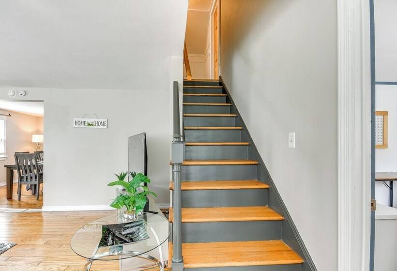 3 Mi To Dtwn Syracuse: Home W/ Fenced Yard!