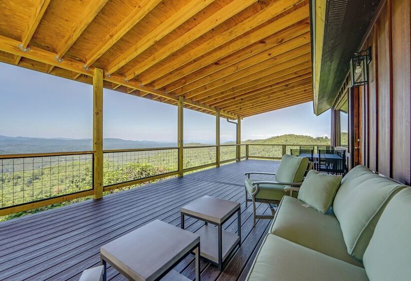 Dreamy Penrose Cabin W/ Panoramic Mountain Views