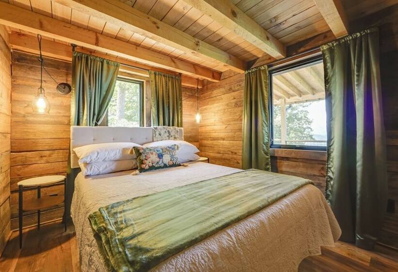 Dreamy Penrose Cabin W/ Panoramic Mountain Views
