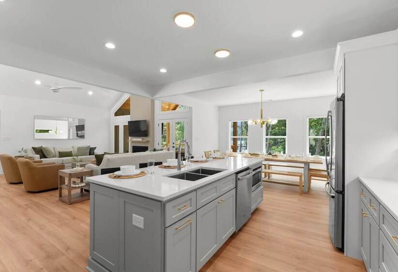 Hideaway Cove Private Dock, Firepit, New Build