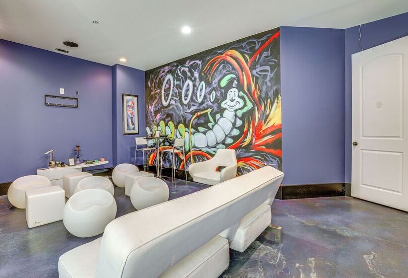 Luxe Atlanta Home ~ 12 Mi To Downtown!