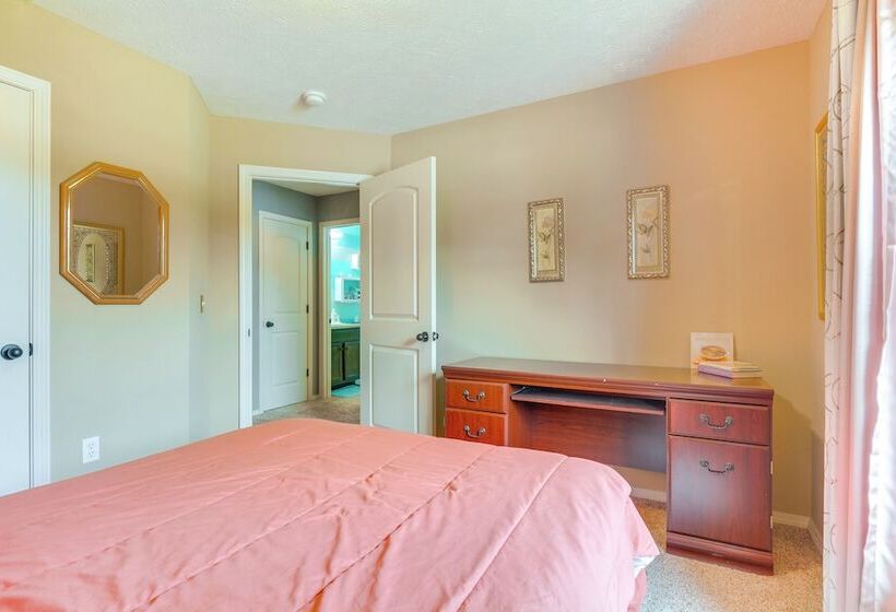 Springfield Area Home ~ 12 Mi To Downtown!