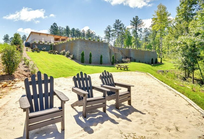 Private Hot Tub: Lakefront Connelly Springs Escape