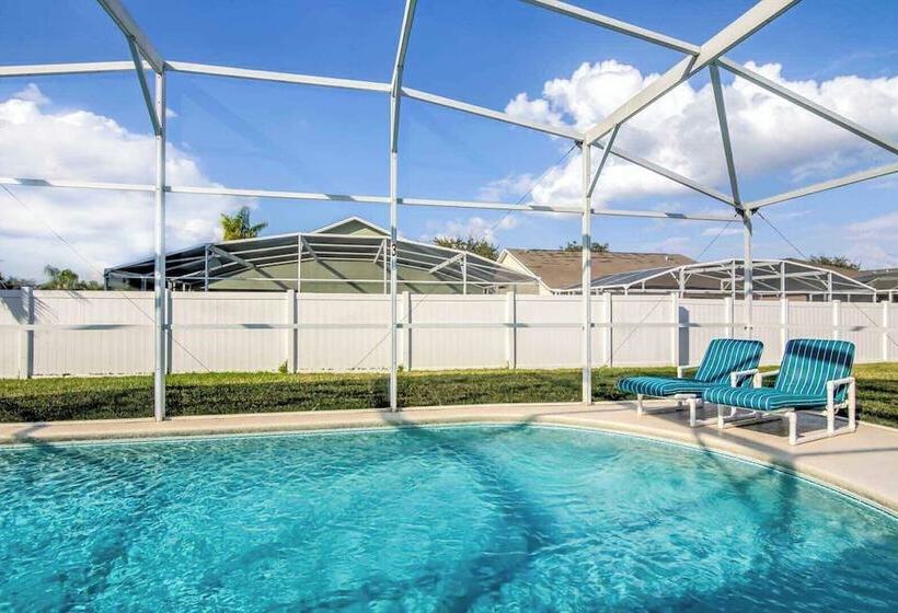 Amanda S Cozy Clear Creek Vacation Home