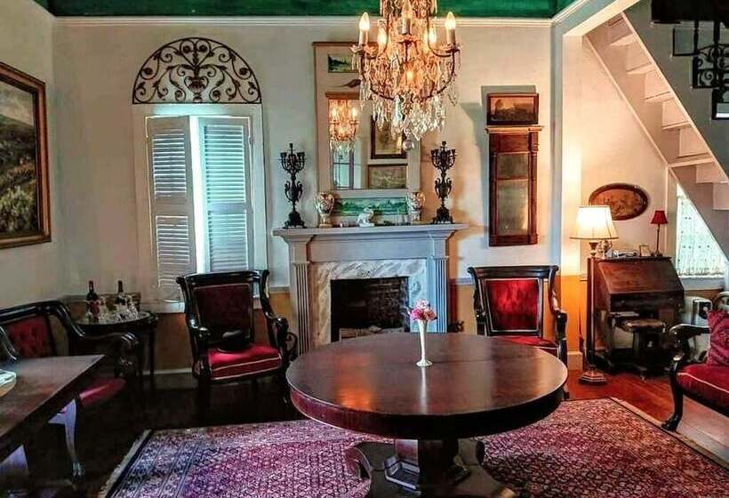 مبيت وإفطار Lafleur Guest House