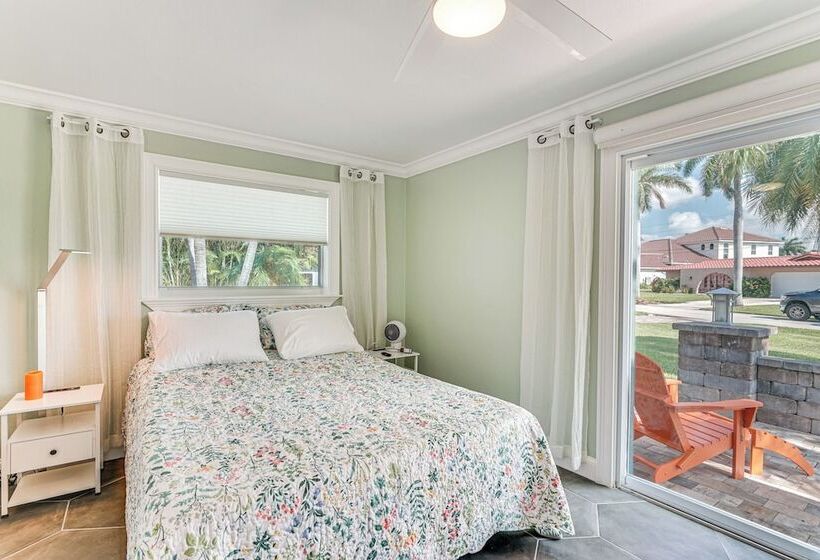 Walk To Beach: Cape Coral Home W/ Grill & Patio