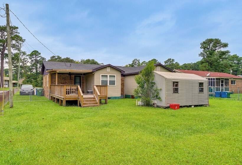 Charming Wilmington Home W/ Large Yard & Grill!