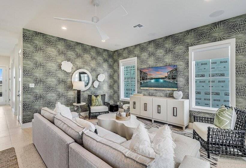 Friday S Comin  132 Bar