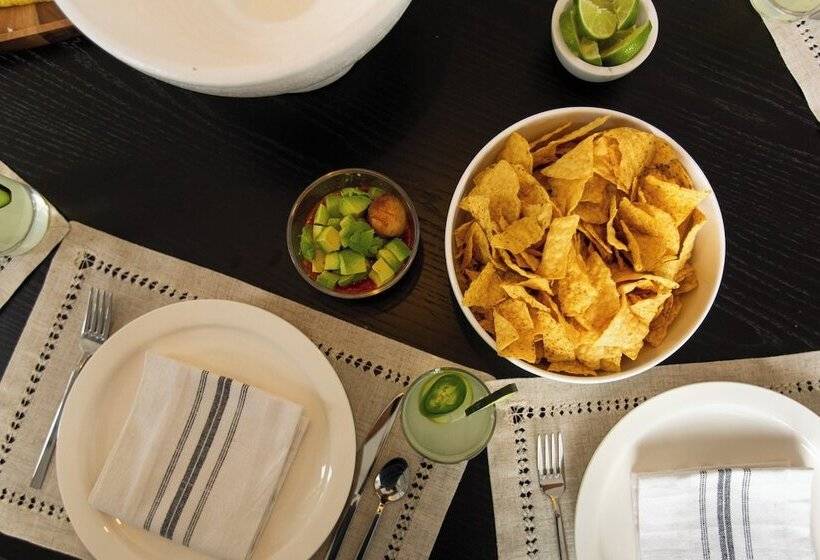 Hamilton Ii By Avantstay Beach House Rooftop Deck Newly Renovated Bungalow