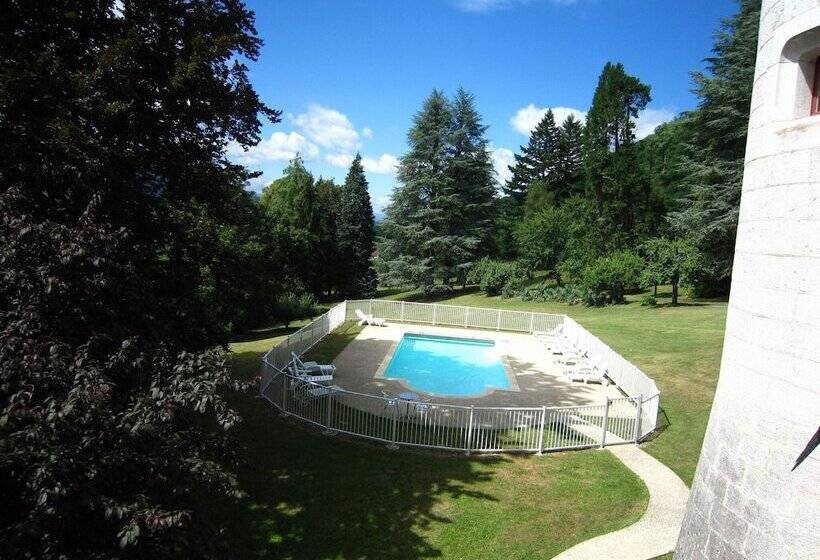 호텔 Renovated Castle Apartment With Swimming Pool