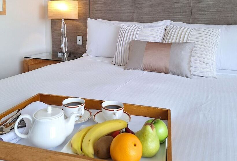 هتل Residence On Langley Park