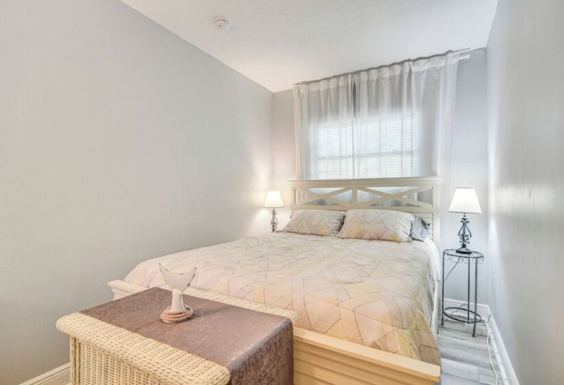 Pet Friendly Largo Duplex W/ Patio!