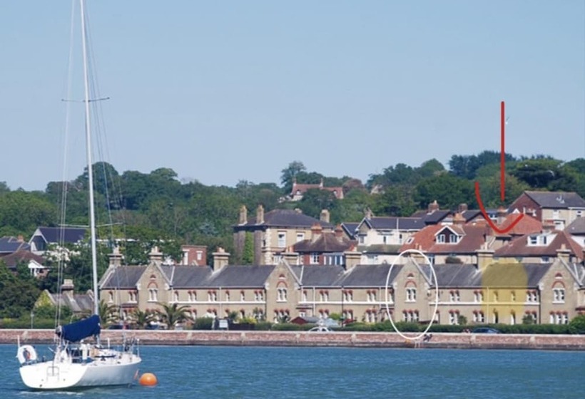 住所  Cosy Coastguard Cottage Right Next To The Sea