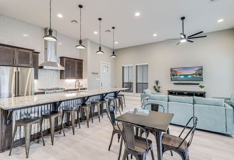 Sunday Funday 114 Bar