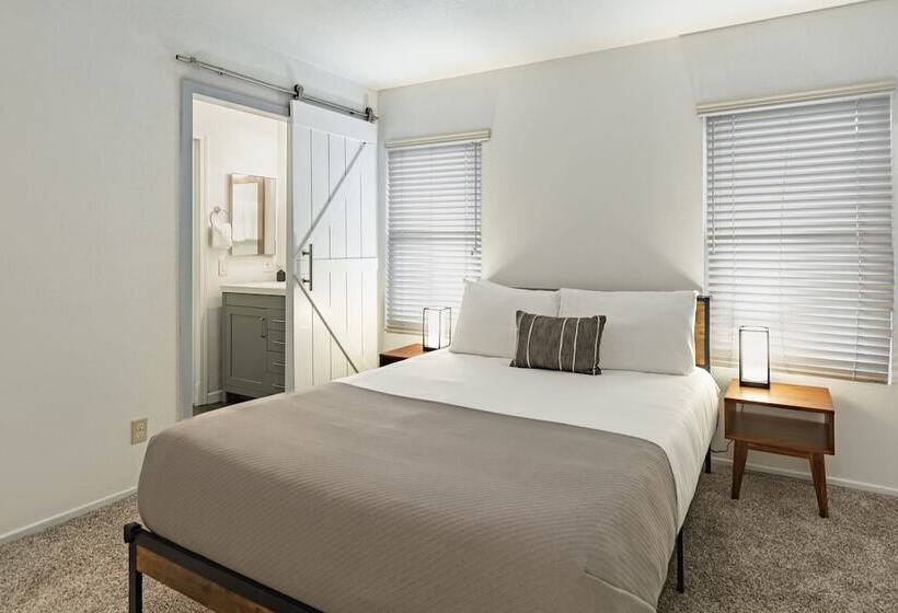 Sweetwater By Avantstay Yard W/ Hottub & Firepit