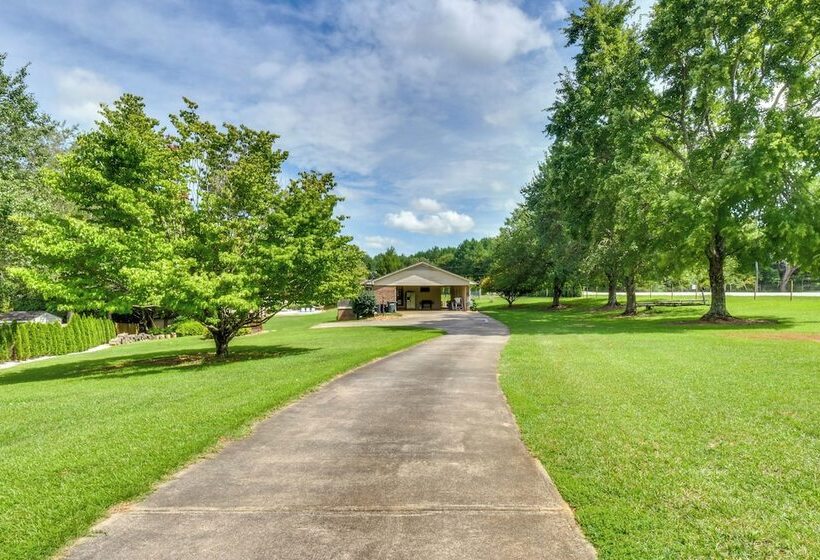 West Union Home W/ Saltwater Pool On 2 Acres!