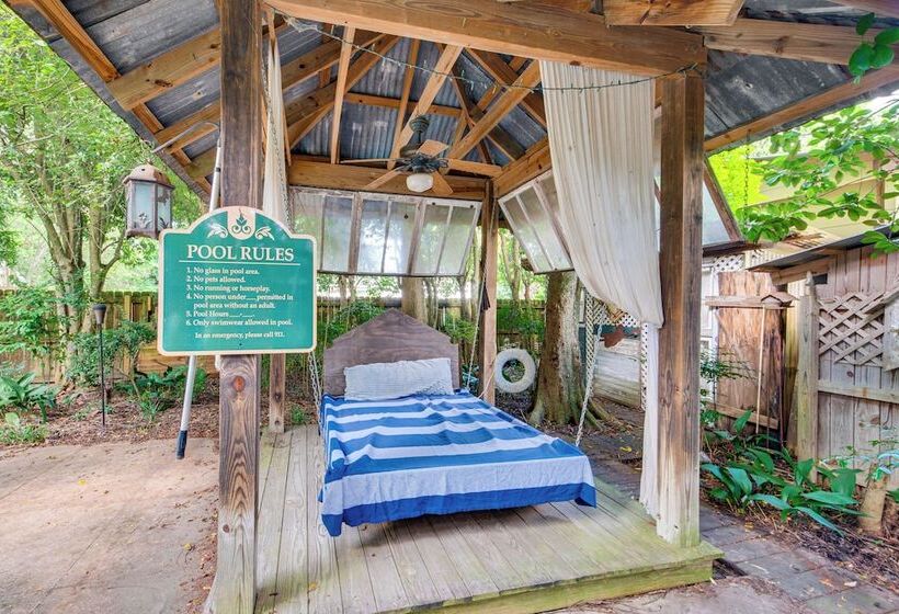 Whimsical New Roads Home < 1 Mi To Main Street!