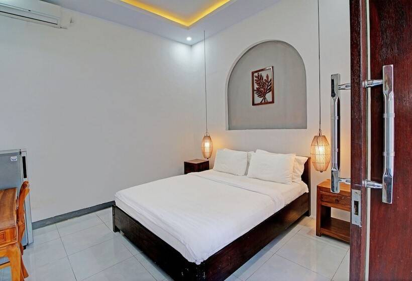 호텔 Collection O 93004 Double D Guest House