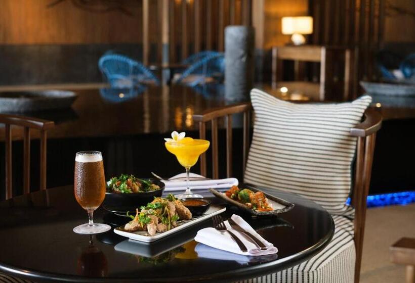 فندق Crowne Plaza Fiji Nadi Bay Resort & Spa, An Ihg