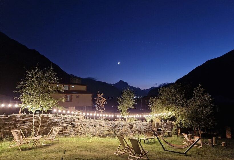 Kazbegi Cottages