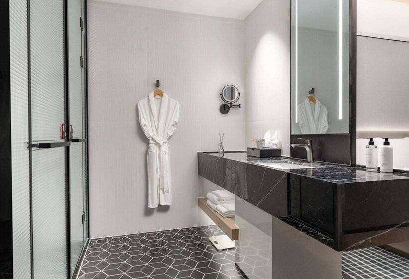 Microtel By Wyndham Xishuangbanna Mengle