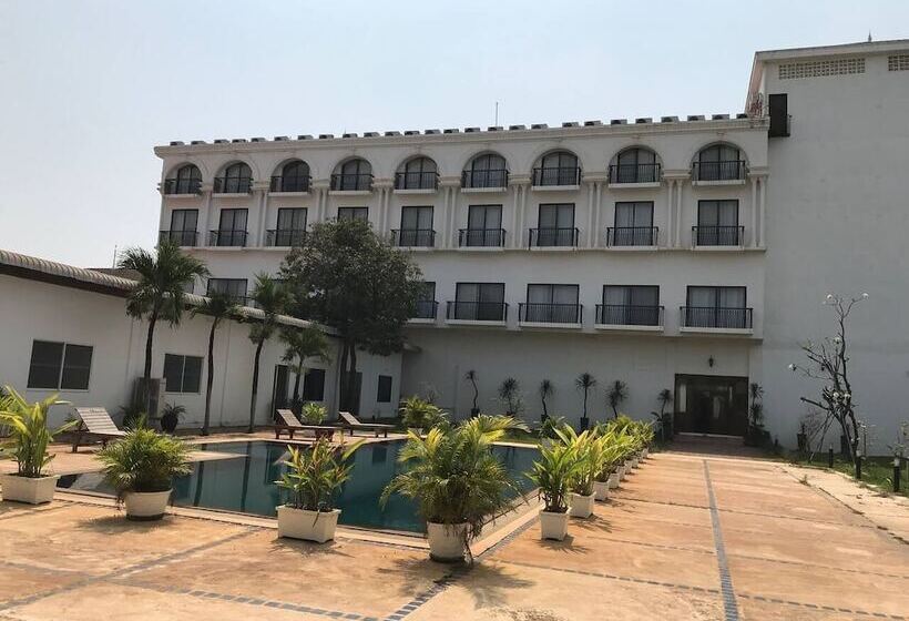 Hengly Mohasambath Hotel & Spa