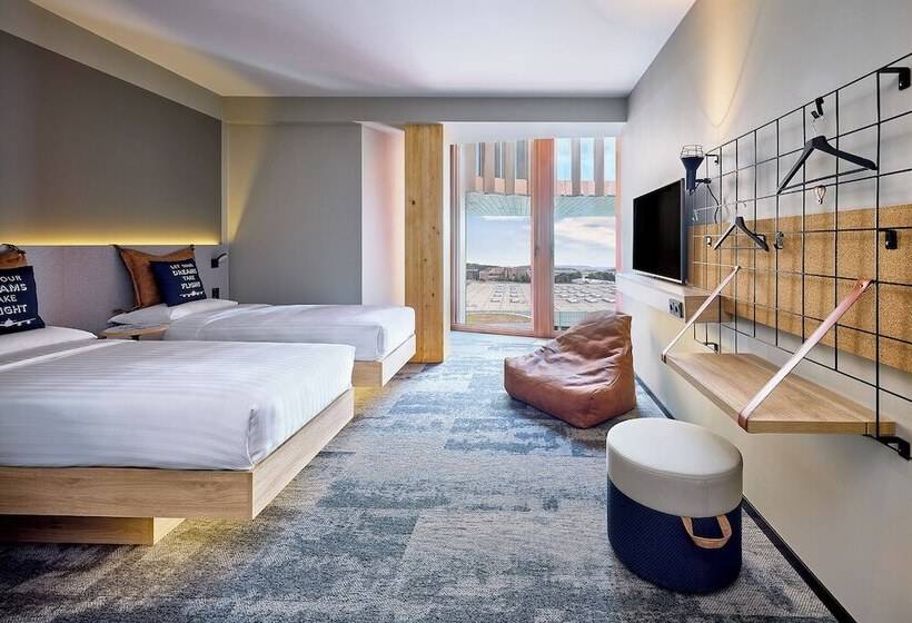 هتل Moxy Luxembourg Airport