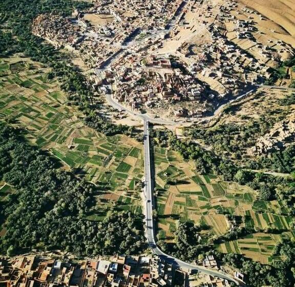 هاستل Hike And Chill Homestay