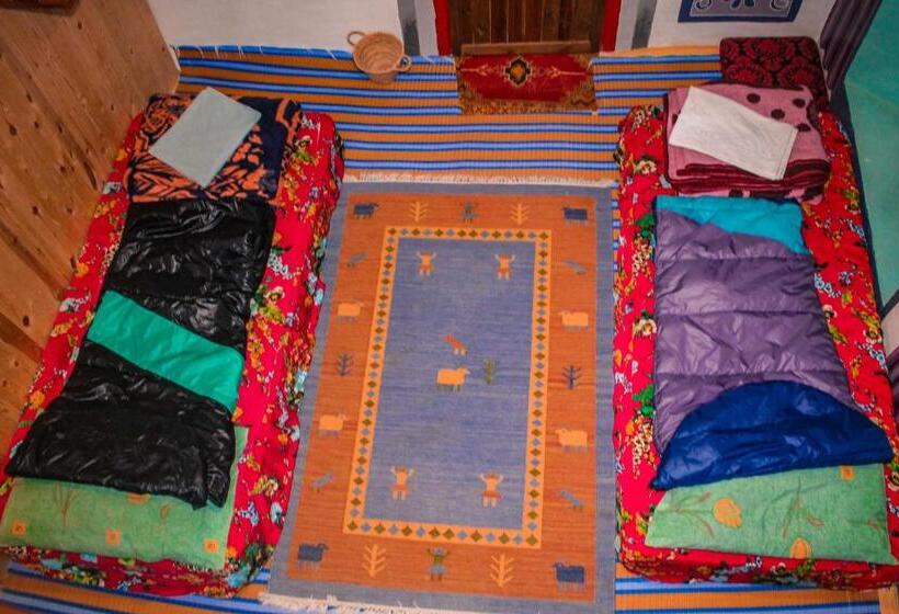 هاستل Hike And Chill Homestay