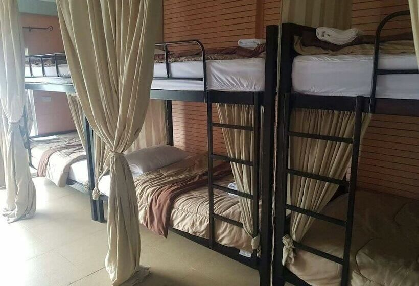 هاستل The Sea View Banchang