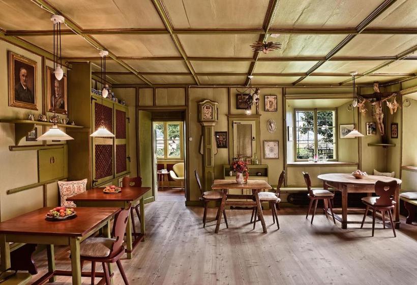 هتل Ansitz Punthof